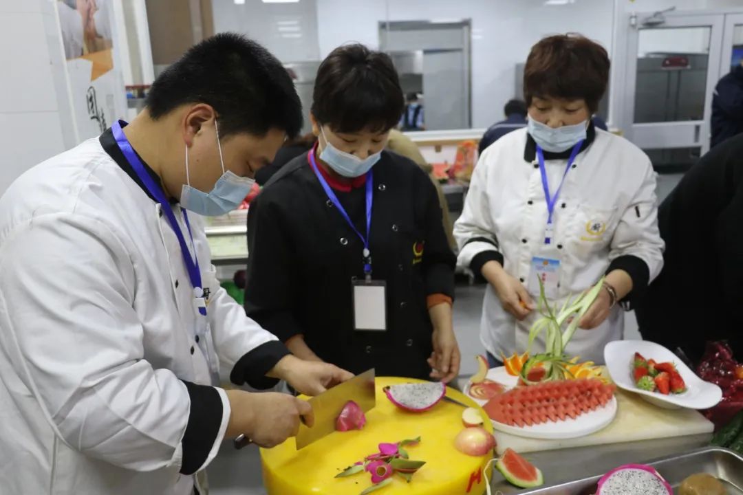 “智慧廚都·匠心廚藝”第二屆職工廚藝大賽圓滿成功-金屬板幕墻生產(chǎn)廠家宏鑫源(圖4)